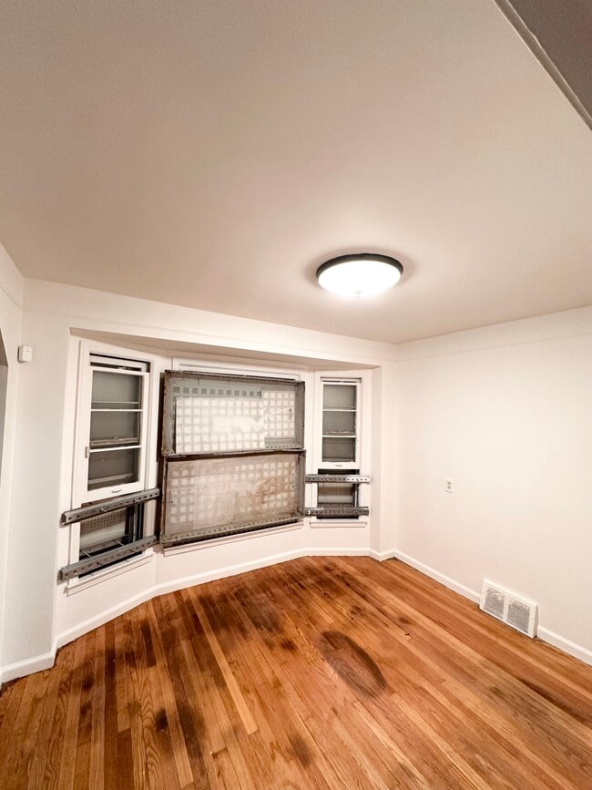 Building Photo - 18071 Albion Ave