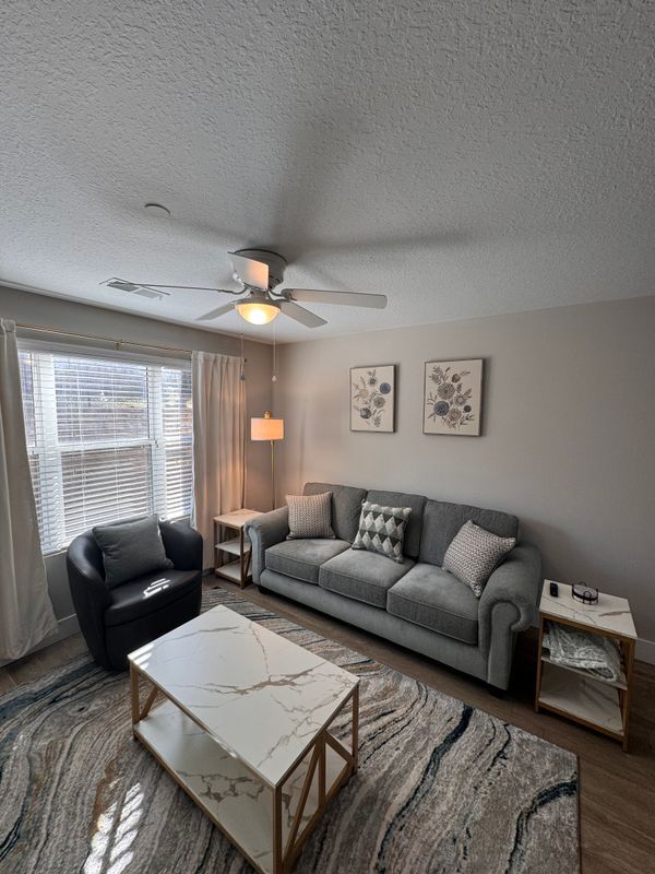 Building Photo - 680 6th Ave NE