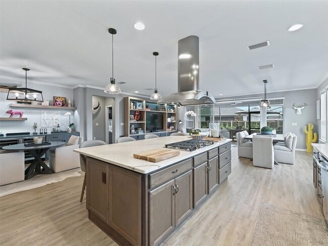 Building Photo - 5672 NW 40th Pl