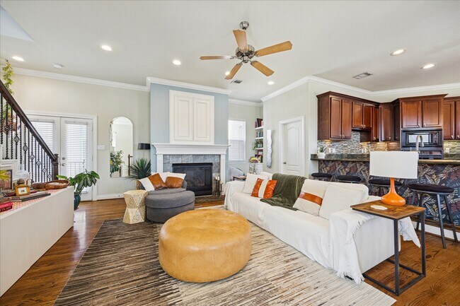 Building Photo - 2207 Austin St