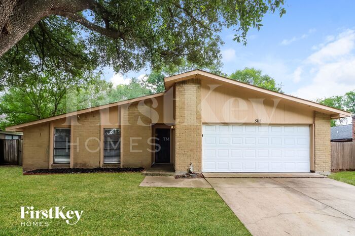 Primary Photo - 5111 Karenbeth Dr