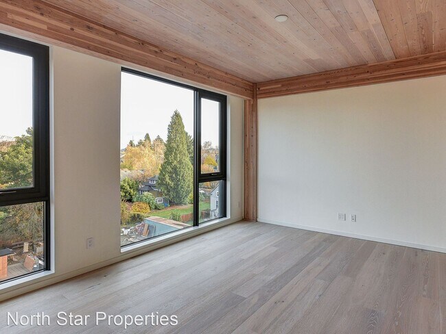 Building Photo - 2 br, 2 bath House - 12 NE Fremont St Unit 5E