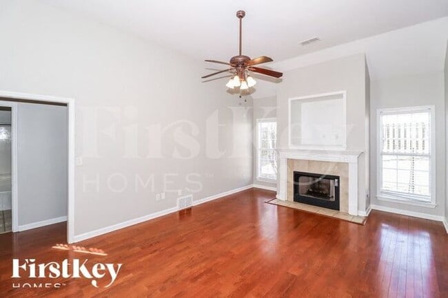 Building Photo - 969 Nesting Wood Cir W