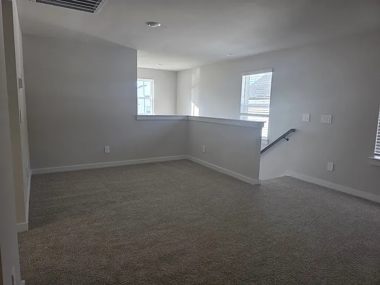 Building Photo - 4718 Oak Point Dr