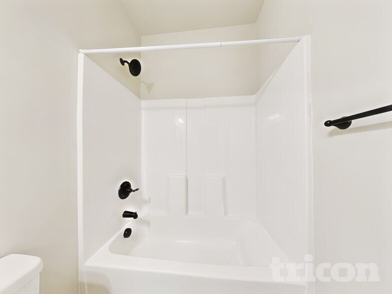 Building Photo - 124 Swinton Pond Rd