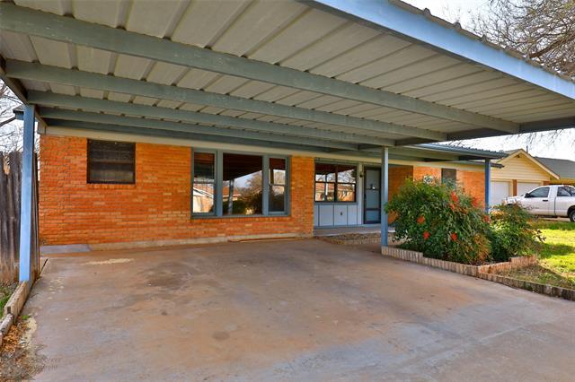 Building Photo - 501 N La Salle Dr