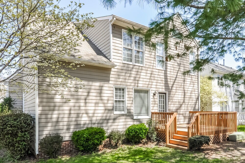 Building Photo - 4900 Royal Troon Dr