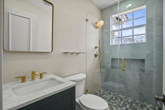 Building Photo - 3201 E Stonebrook Cir