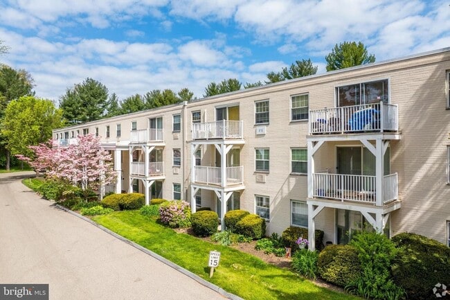 Building Photo - 250 Ridge Pike