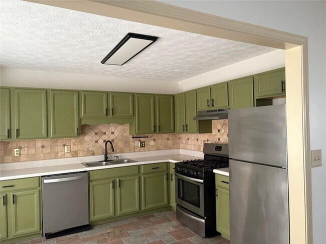 Building Photo - 11 Harvest Way