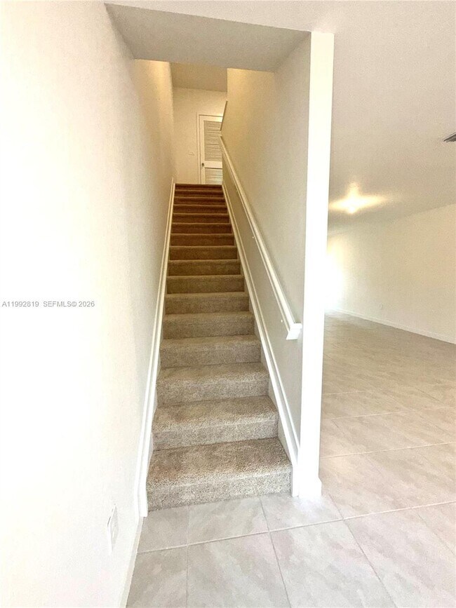 Building Photo - 359 NE 16th St