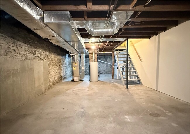 Building Photo - 238 B Glenwood Ave