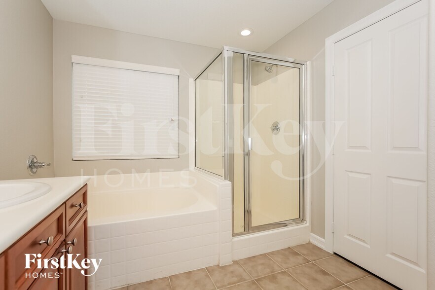 Building Photo - 9325 Thunder Falls Ct