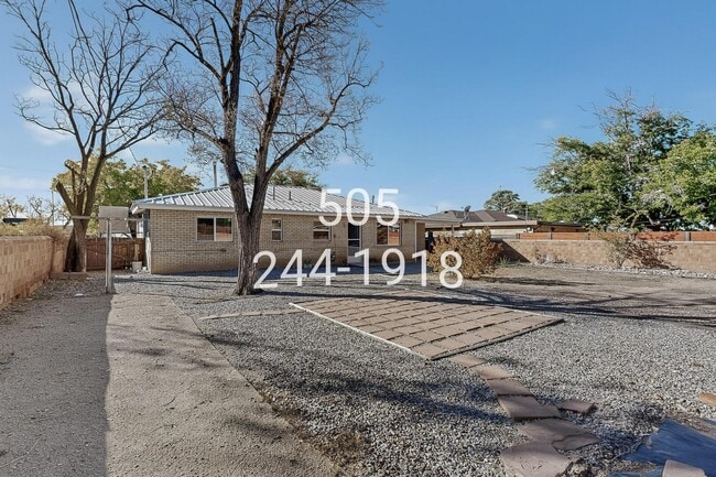 Building Photo - 8503 Menaul Blvd NE