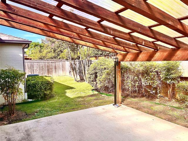 Building Photo - 15555 Mosscove Cir