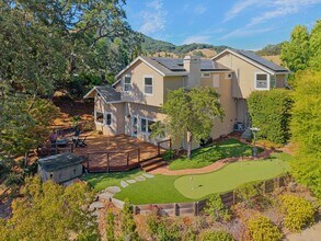 Building Photo - 52 Woodleaf Ct