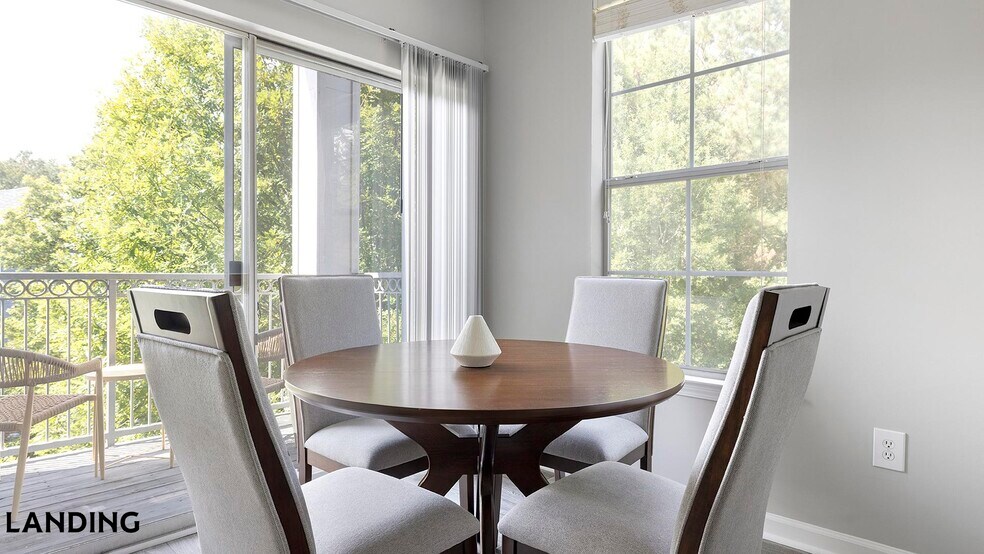 Building Photo - 100 Peyton Pl SW