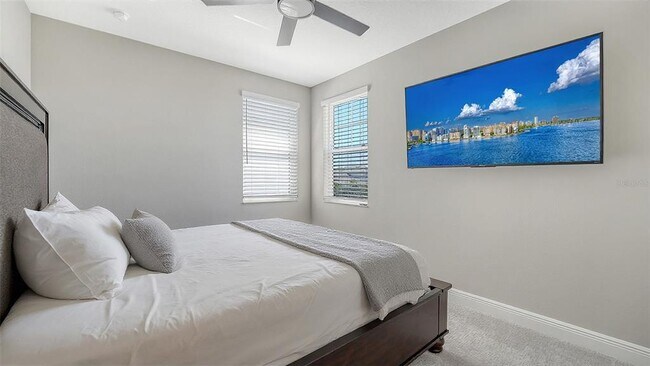 Building Photo - 16905 Sweetwater Village Dr