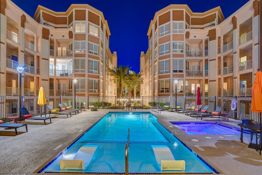 Primary Photo - The Gramercy Residences