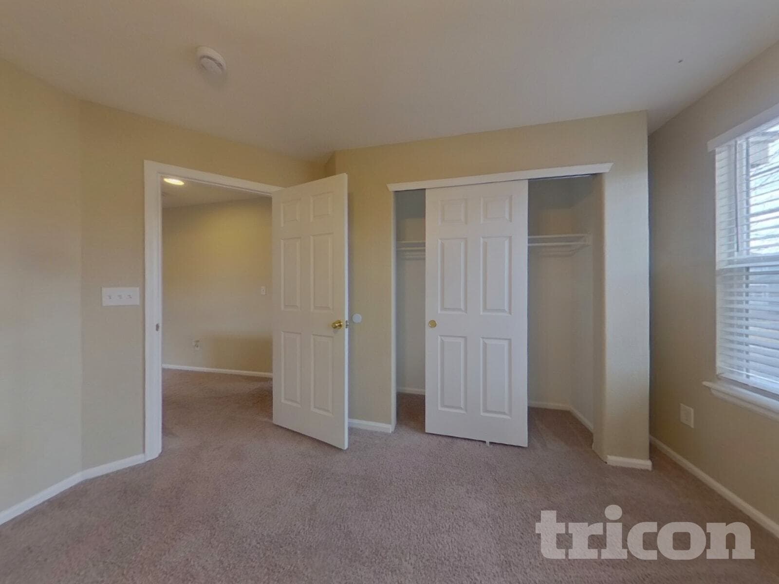 Building Photo - 10444 S Ketchwood Ct