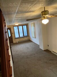 Building Photo - 334 E 5th St