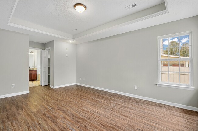 Building Photo - 2426 Quail Ridge Ln SW