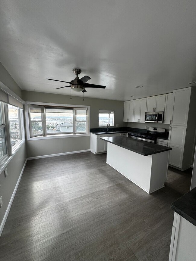 Building Photo - Guy &amp; Crowell