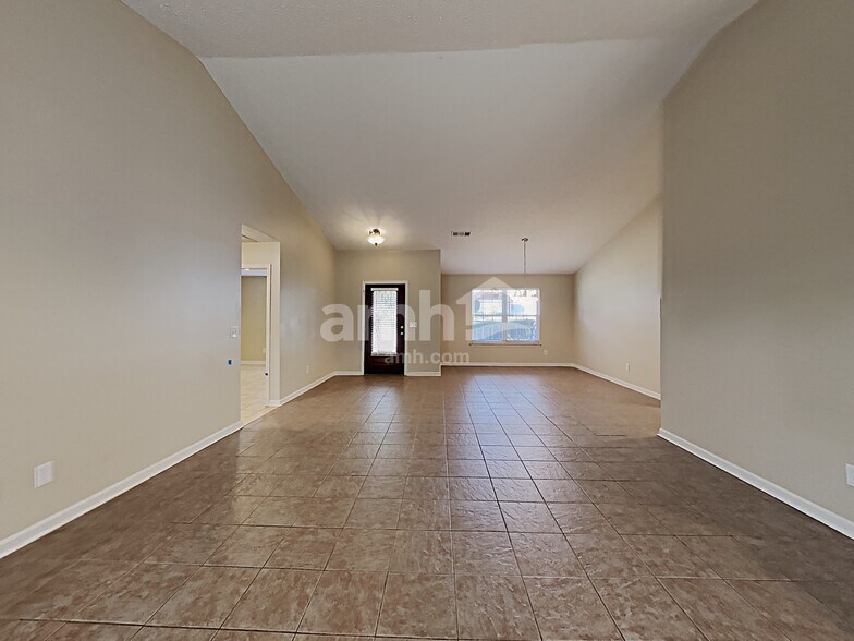 Building Photo - 247 Rockingham Dr