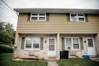 Building Photo - 1077 Donegal Springs Rd