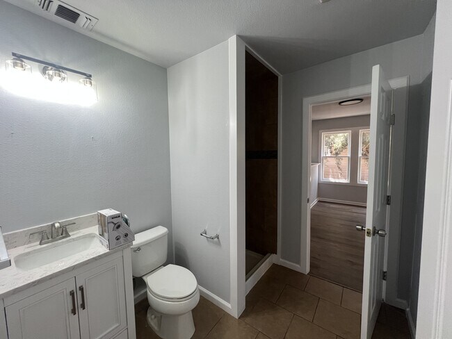 Building Photo - 2021 15th St