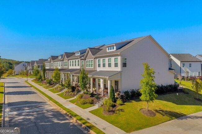 Building Photo - 1954 Sanford Dr