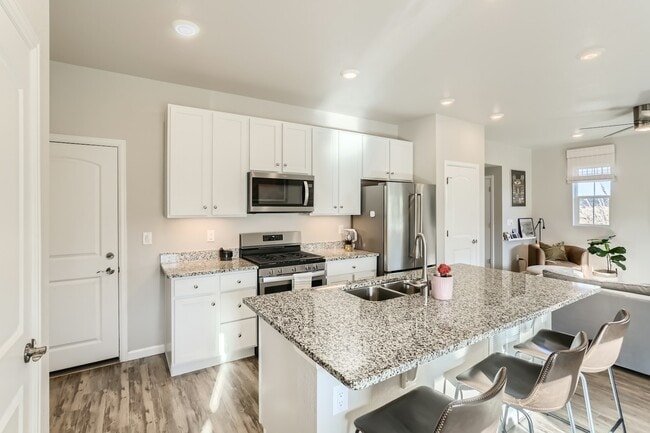 Building Photo - 1829 Villageview Ln