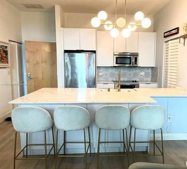 Primary Photo - 244 Biscayne Blvd