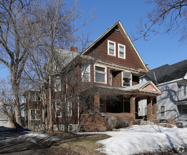 Primary Photo - 2310 Colfax Ave S