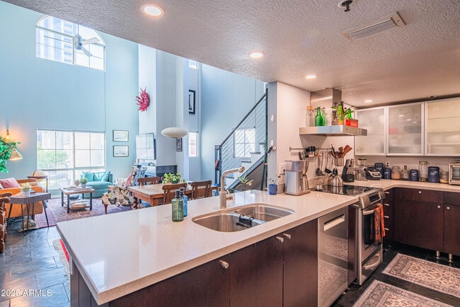 Building Photo - 100 E Fillmore St