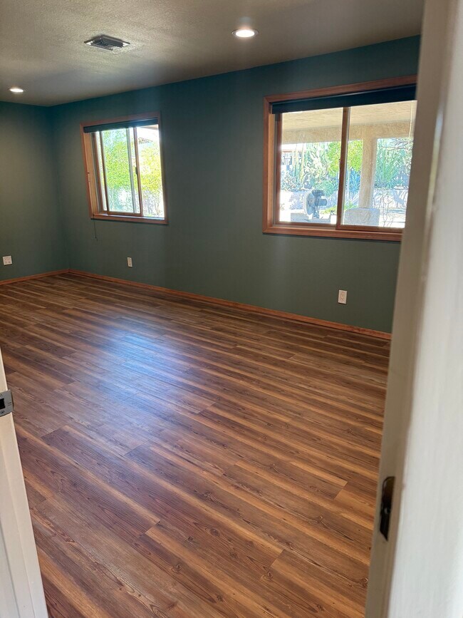 Building Photo - 7940 E Constant Pl