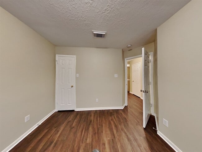 Building Photo - 12935 Garlenda Ln