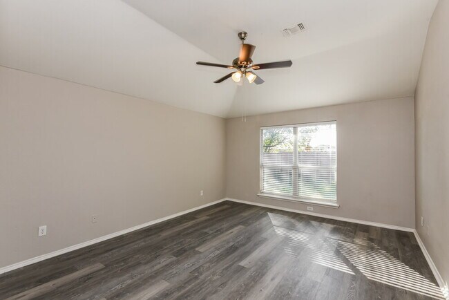 Building Photo - 1007 Andrew St