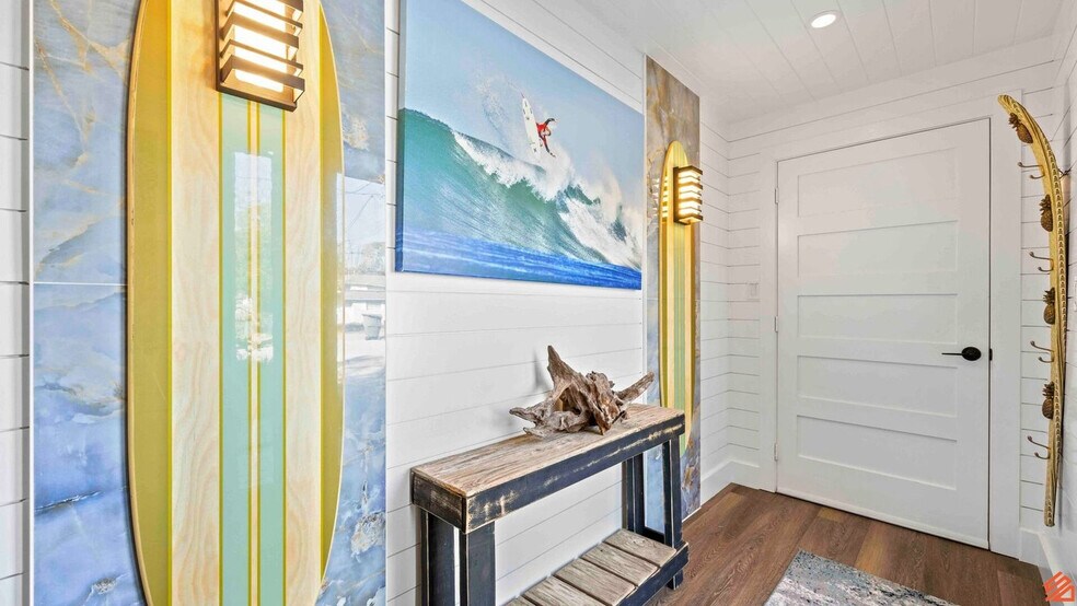 Building Photo - 116 Second Avenue Southwest-SI ID1502035P