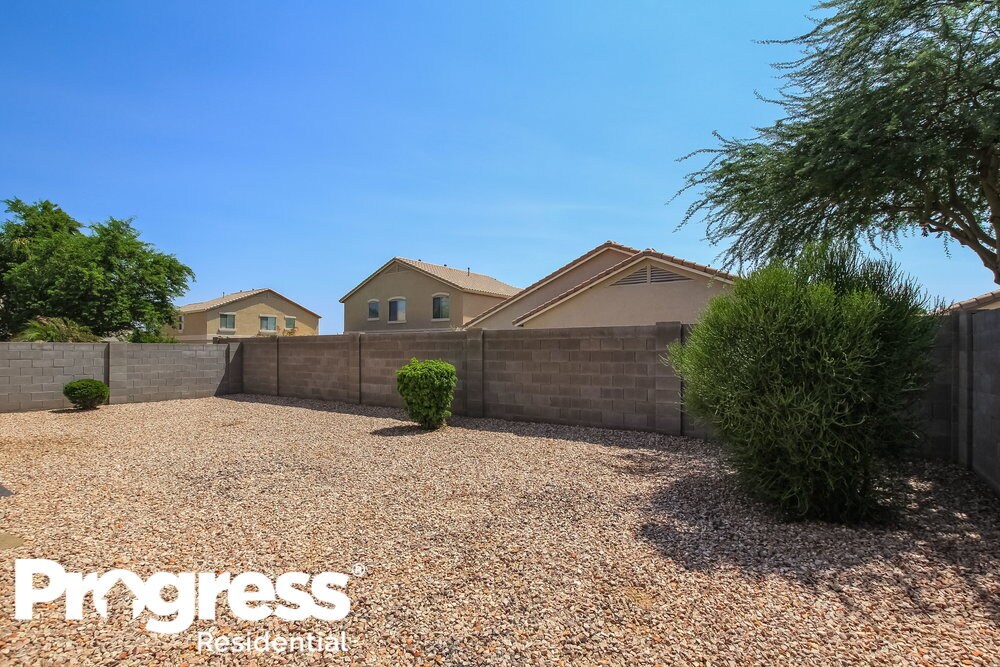 Building Photo - 14133 W Crocus Dr