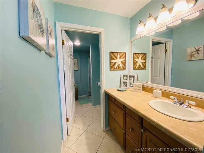 Building Photo - 9400 S Ocean Dr
