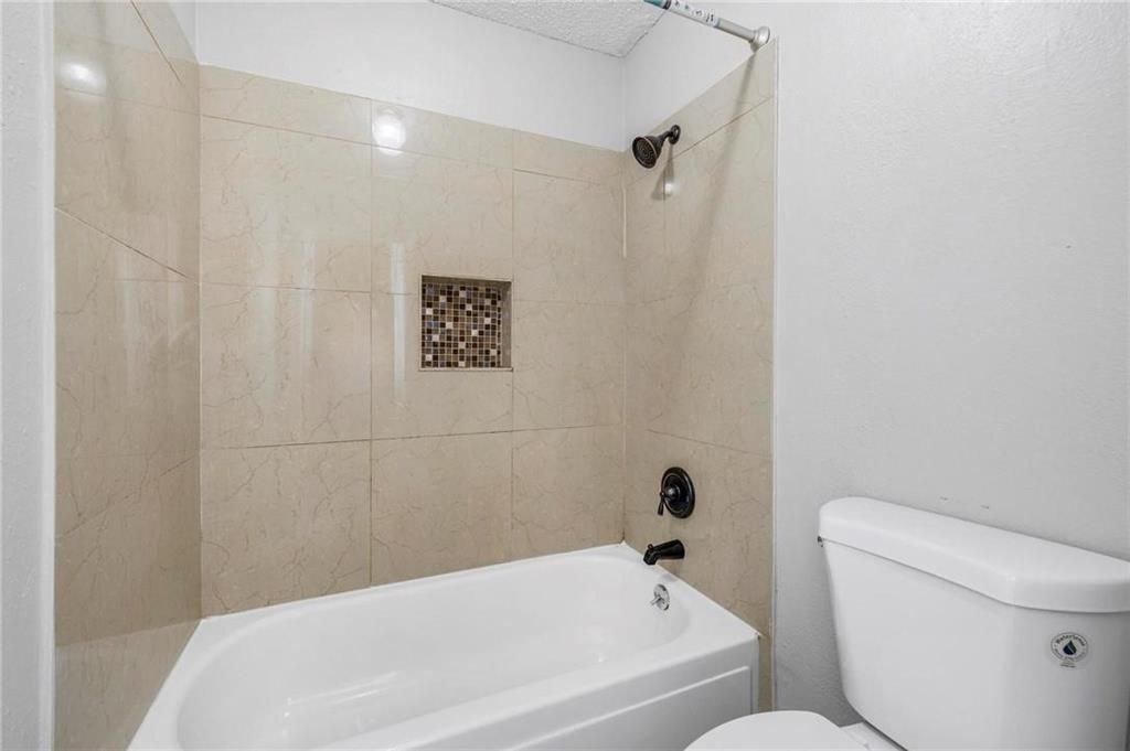 Building Photo - 4017 Cottage Hill Rd