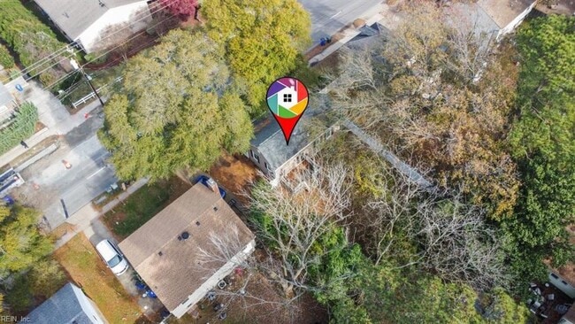 Building Photo - 1325 W Little Creek Rd