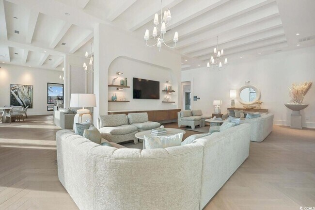 Building Photo - 331 Pickwick Dr