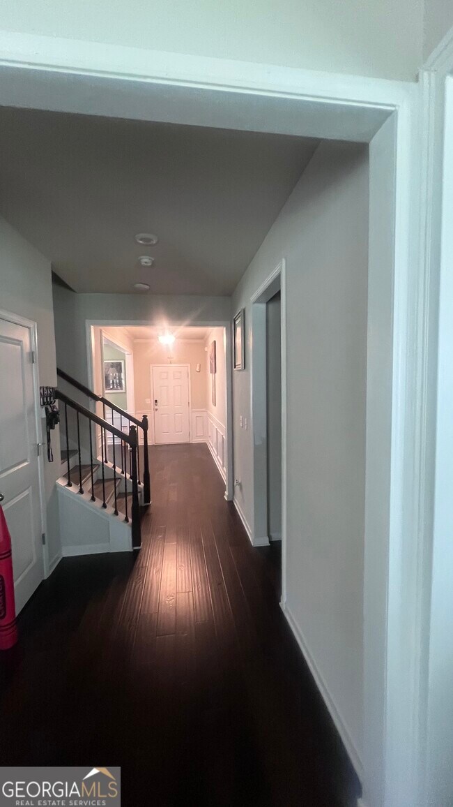 Building Photo - 3750 Richmond Bnd