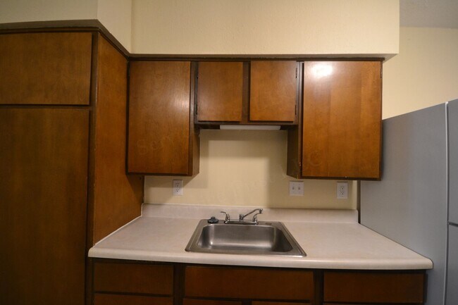 Building Photo - Longton Apartments