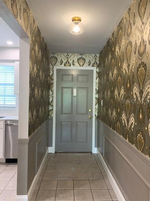 Building Photo - 1250 S Denning Dr