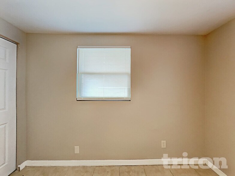 Building Photo - 11915 106th St