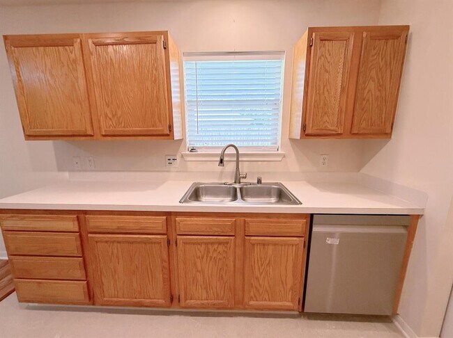 Building Photo - 5328 Tallowpine Terrace