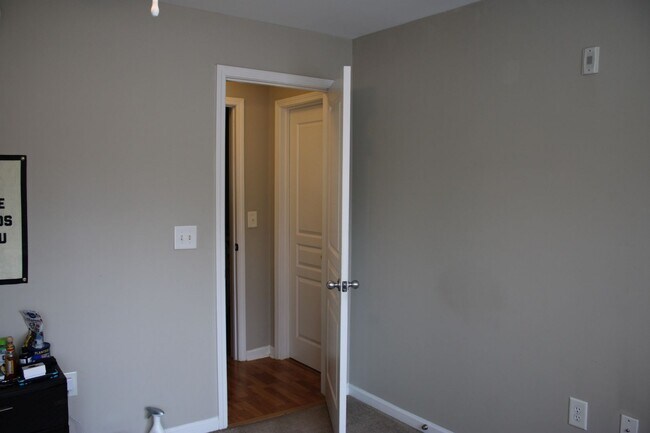Building Photo - 14-1421 Adkisson
